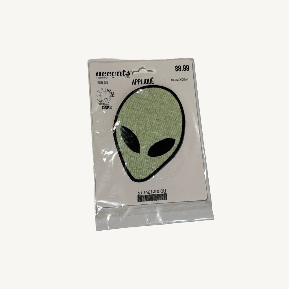 New With Tags Glow In The Dark Alien Iron On Patch 6cm x 9cm